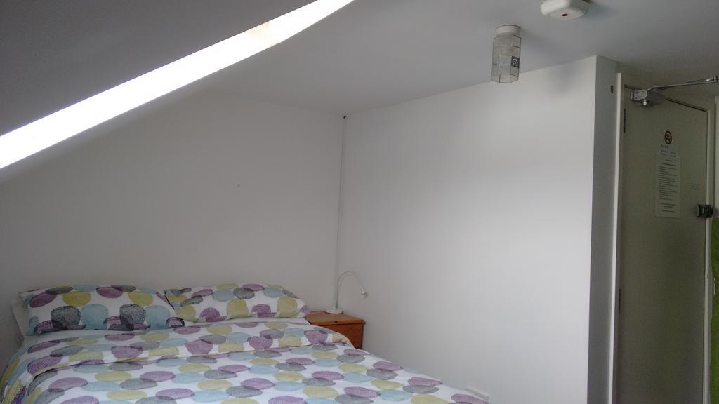 Fairman House Backpackers Bed and Breakfast Londonderry Δωμάτιο φωτογραφία