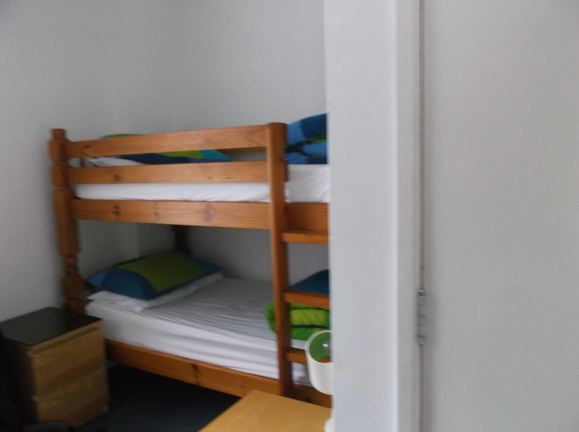 Fairman House Backpackers Bed and Breakfast Londonderry Εξωτερικό φωτογραφία